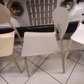 Sedie da interno ed esterno impilabili nuove