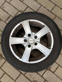 Cerchi MOMO con gomme NOKIAN 205/60 R16