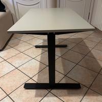 Scrivania ikea