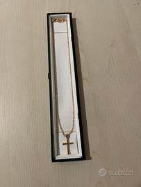Collanina con crocifisso d oro