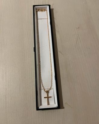 Collanina con crocifisso d oro
