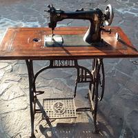 MACCHINA DA CUCIRE VINTAGE