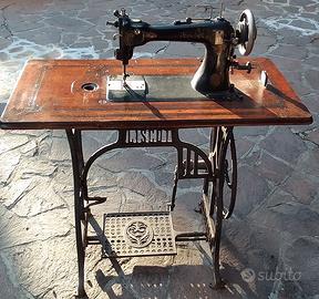 MACCHINA DA CUCIRE VINTAGE