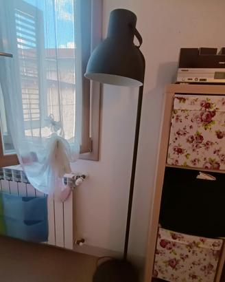 Lampada da terra Ekhtar Ikea