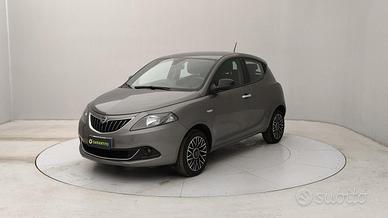 LANCIA Ypsilon 1.0 firefly hybrid Platino s&s 70