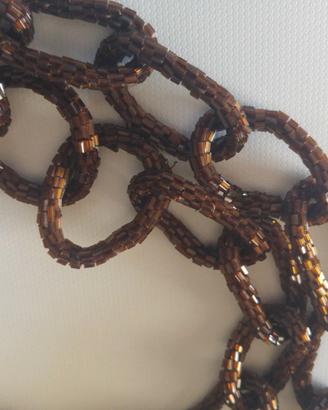 Collana di perline tubolari