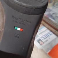 Scarpe nero giardini