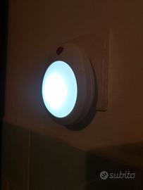 Luce Notturna a Led con Presa Integrata