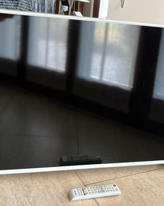 Smart TV Samsung 40” bianca + Decoder DVB-T2