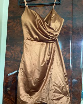Abito da donna color bronzo, elegante