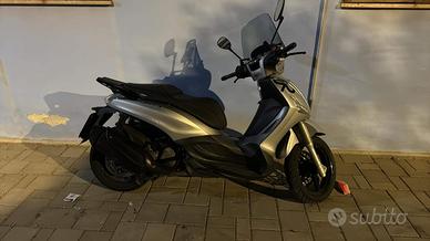 Beverly 350 Sport Touring