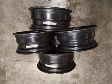 Cerchioni in acciaio da 16 pollici