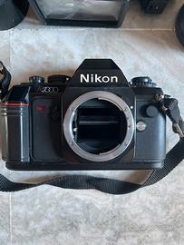 Nikon N2000