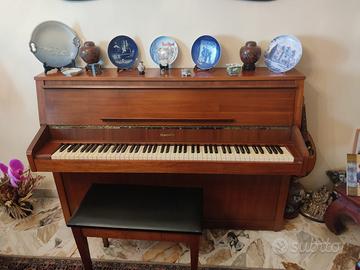 Pianoforte verticale