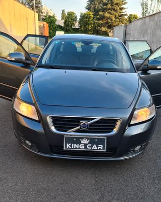 Volvo V50 D2 R-design