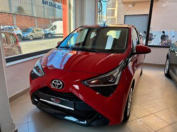 Toyota Aygo Connect 1.0 VVT-i 72 CV 5 porte x-clus