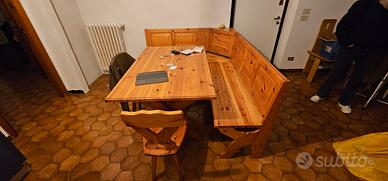 Giropanca angolare in legno