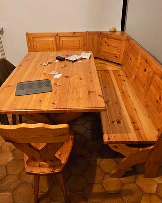 Giropanca angolare in legno