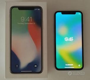 Apple iPhone X - 256GB - Argento (Sbloccato)