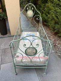 Lettino in ferro battuto