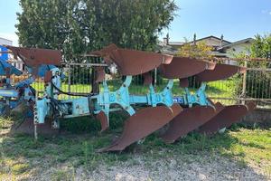 Aratro trivomere Fuorisolco marca NARDI