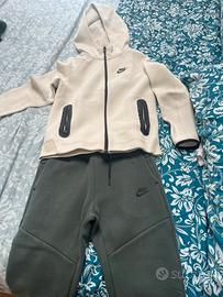 Tuta Nike Tech per ragazzo 10-12 anni