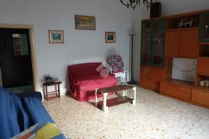 6 LOCALI A DURAZZANO