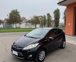 Ford Fiesta 1.2 benzina-gpl 82 CV si neopatentati