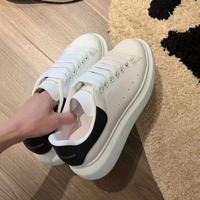 Sneakers oversize Alexander McQueen, taglia 44
