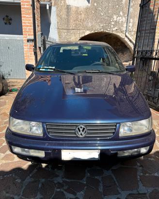 Volkswagen Passat benzina 1995 Epoca