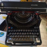 Macchina da scrivere d' epoca Olivetti