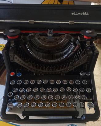 Macchina da scrivere d' epoca Olivetti