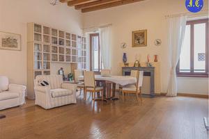 FILIPPINI a 100 metri da Stradone San Fermo