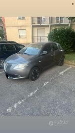 Lancia Y