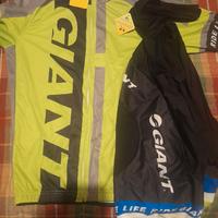 Completo estivo Giant