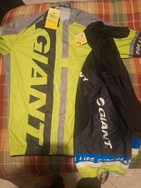Completo estivo Giant
