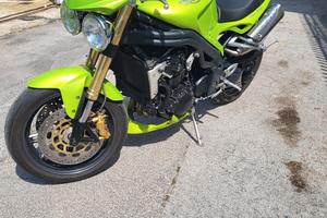 triumph speed triple 1050