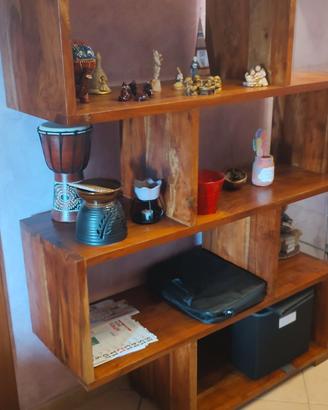 libreria sfalzata in legno massello