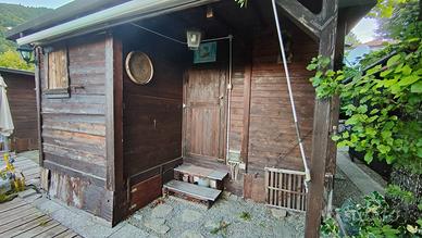 Roulotte con preingresso in legno