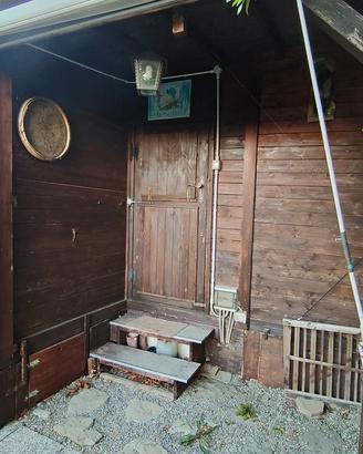 Roulotte con preingresso in legno