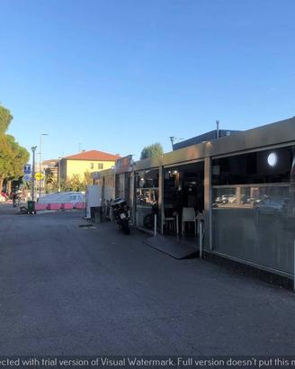 Attività / Licenza di 200 m² con 3 locali a Forlì
