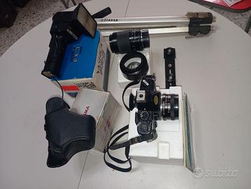 Macchina fotografica yashica completa