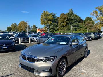 BMW 320 d xDrive Touring Luxury