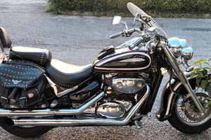 Suzuki Intruder 