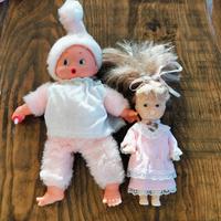 Bambole e vestitini vari 