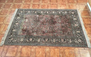 Tappeto Indiano in seta fatto a telaio 196 x 124