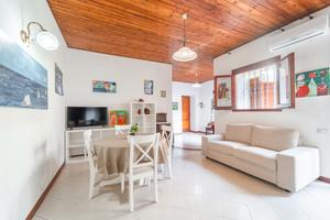 Bivano in centro con cortile privato