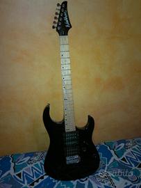 chitarra elettrica e amplificatore