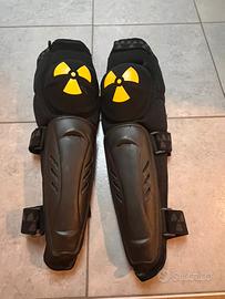 ginocchiere  nuke proof per downhill