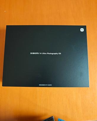 Xiaomi 14 Ultra Photography kit con omaggio filtro